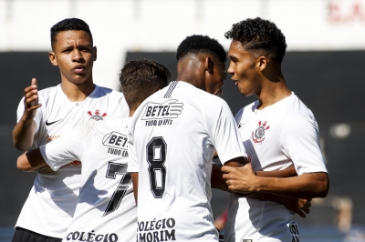 Categoria 54+ do Corinthians enfrenta o Indiano pelo Campeonato Interclubes  de Futebol Associativo