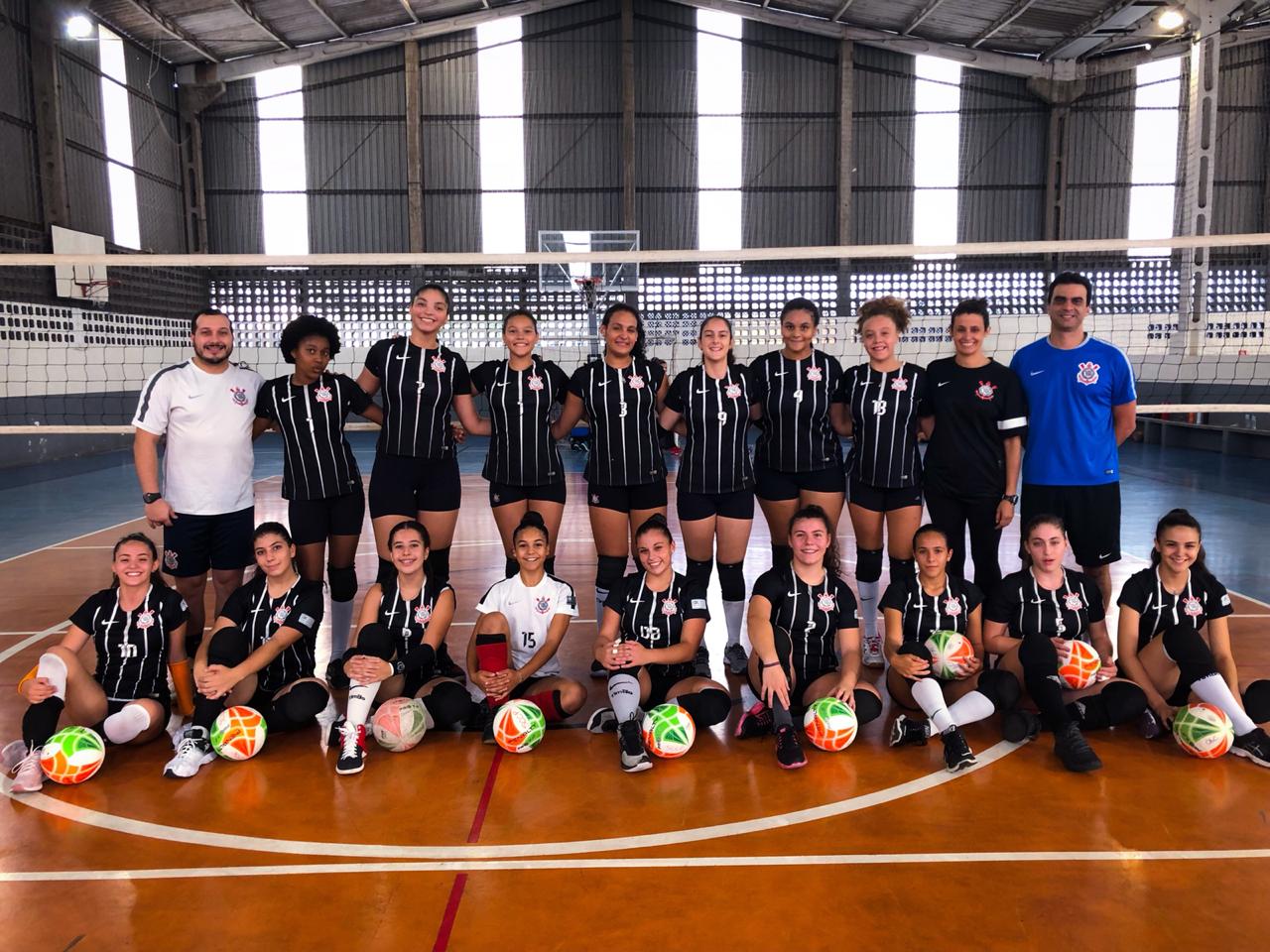 Sub-17 do Corinthians enfrenta o Bradesco pela 6ª rodada do Campeonato  Paulista de Vôlei Feminino