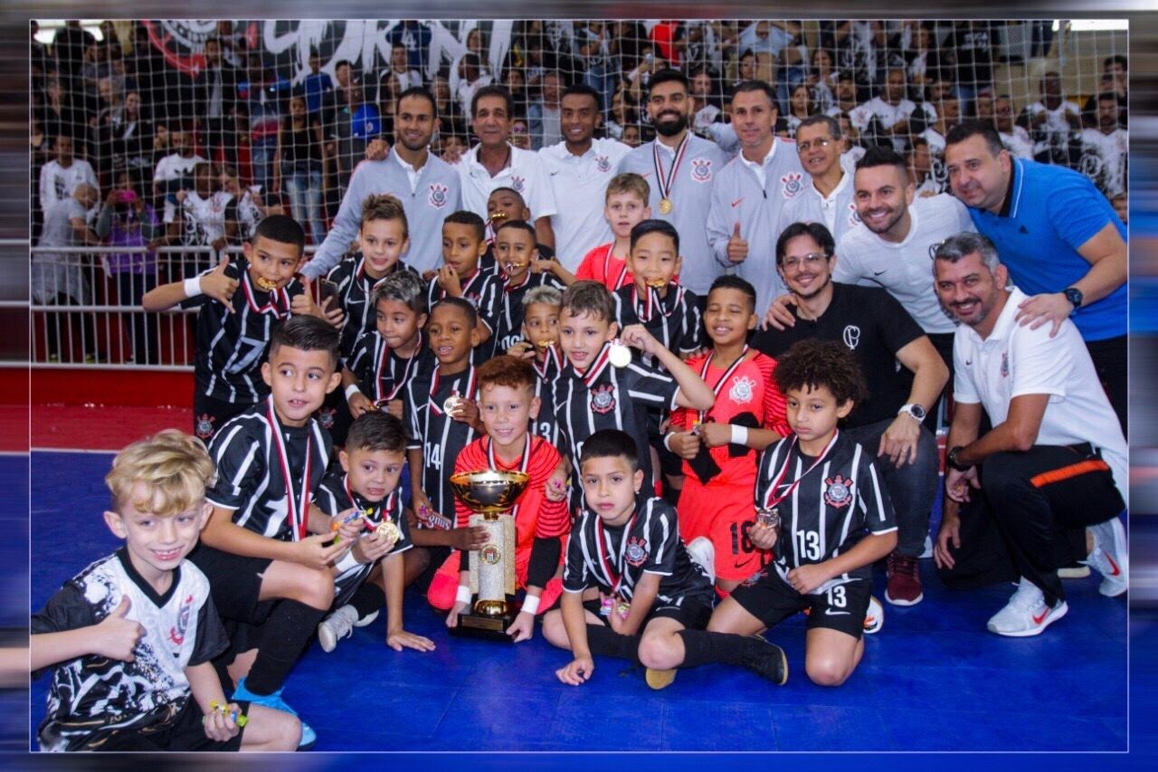 Equipe sub-13 do Corinthians é campeã da série ouro do Campeonato