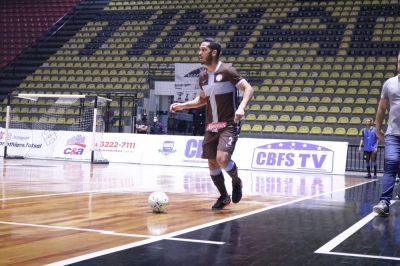 Corinthians anuncia patrocínio master do Grupo São Cristóvão Saúde no  futsal masculino; futebol feminino estampará marca nos shorts