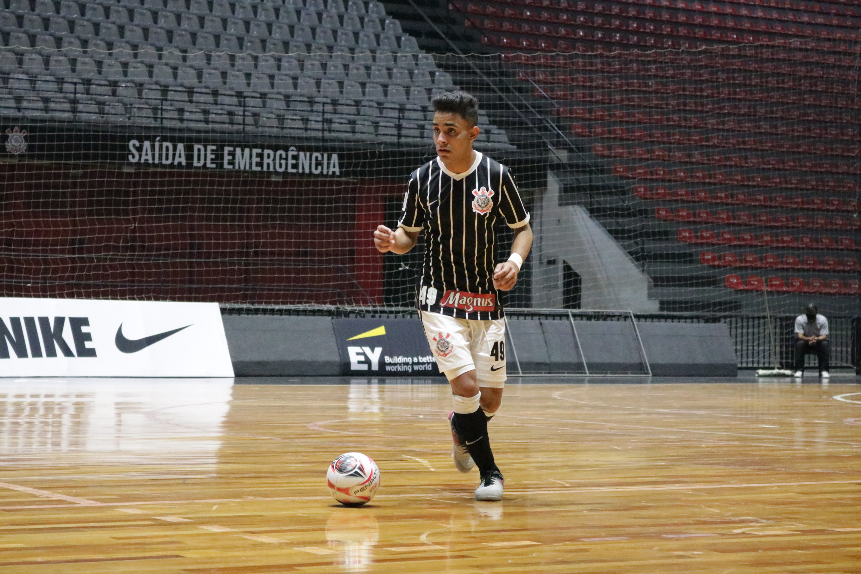 Corinthians goleia o Guarujá no Campeonato Paulista de Futsal Sub-20