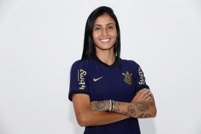 Atacante Jaqueline é o primeiro reforço do futebol feminino do Corinthians para 2022