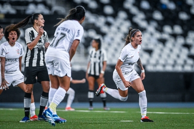 Futebol Feminino: Corinthians vence o Botafogo e chega aos 25 pontos no Brasileiro