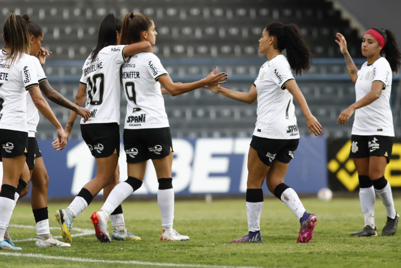 File:Copa Paulista Feminina - São Bernardo 0x4 Corinthians -  52536494578.jpg - Wikipedia