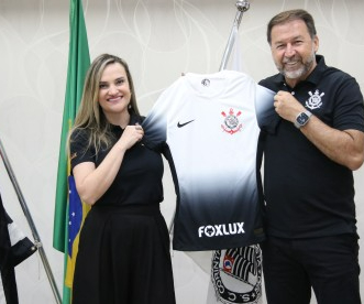 Corinthians e Foxlux acertam patrocínio ao futebol profissional masculino