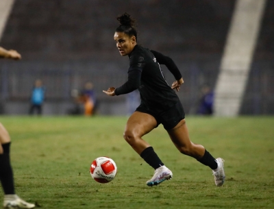 Futebol feminino: Corinthians domina, mas fica no 1 a 1 com o Santos 