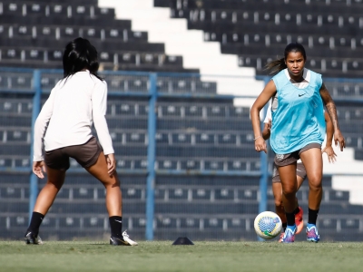 Futebol feminina: sexta-feira de treina na Fazendinha para as Brabas
